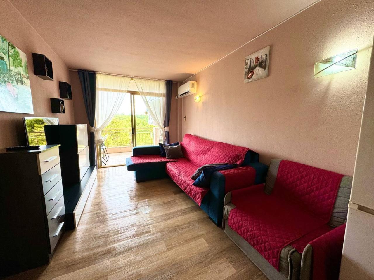 Apartsalou Lea Luaran gambar