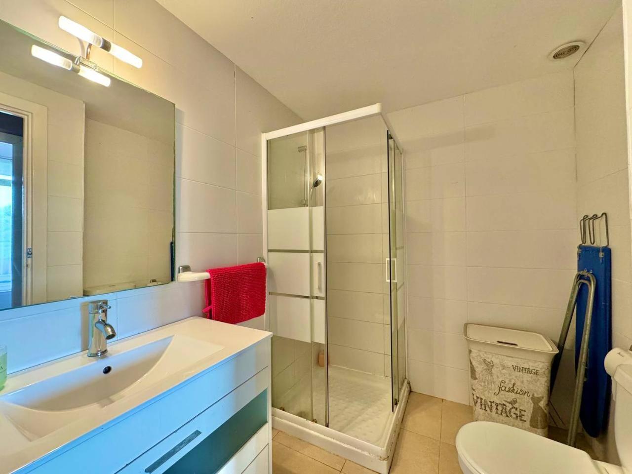 Apartsalou Lea Luaran gambar